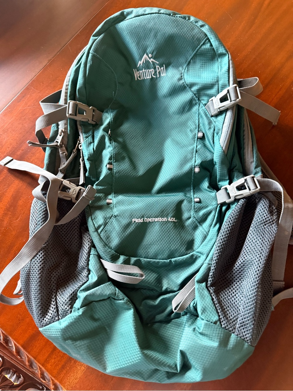 Venture Pal Hiking Back Pack Field Operation 40L .EUC Lots Pockets inside & out